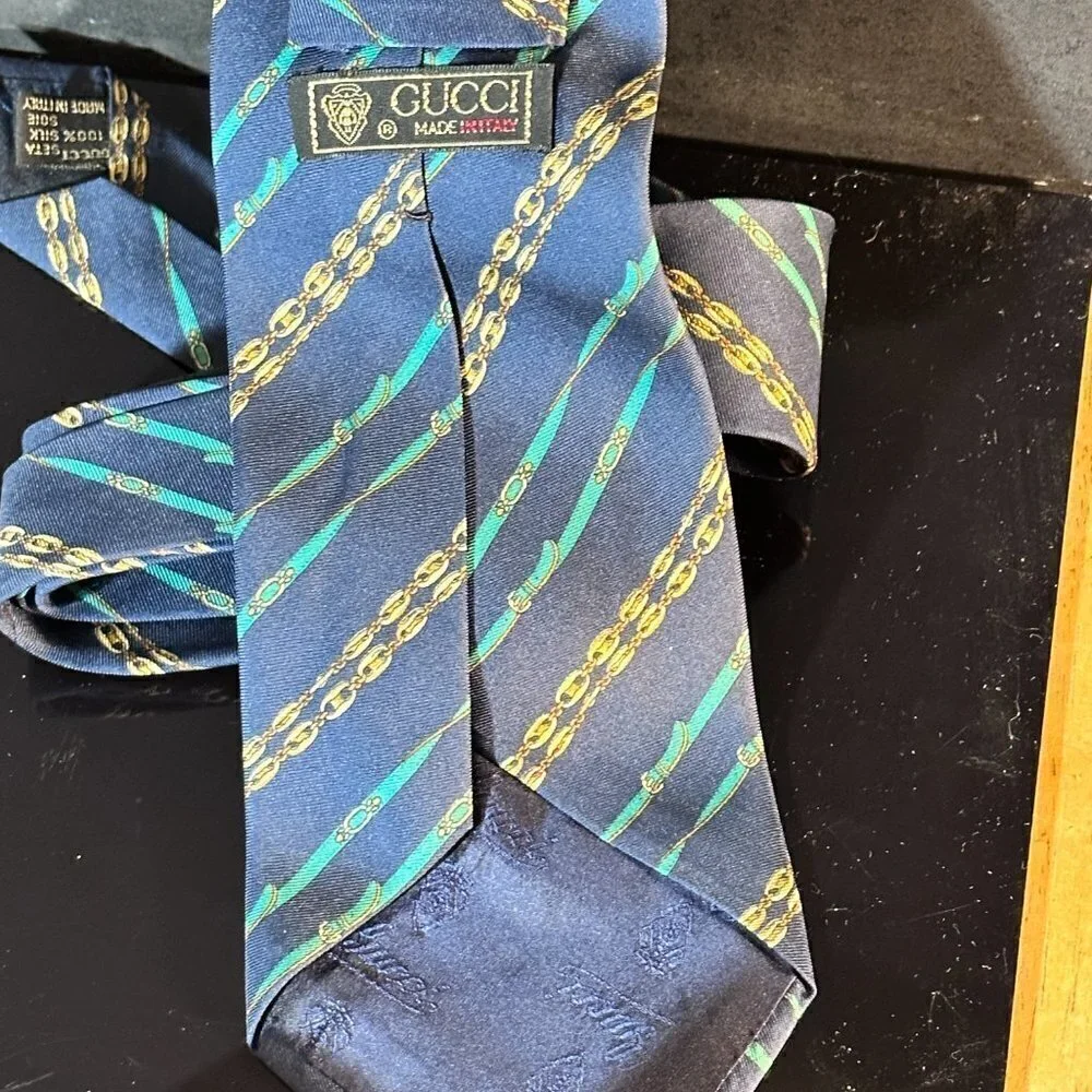 Gucci Logo Silk Tie Kelly Green Blue Striped Gold Link Chain Monogram Academia